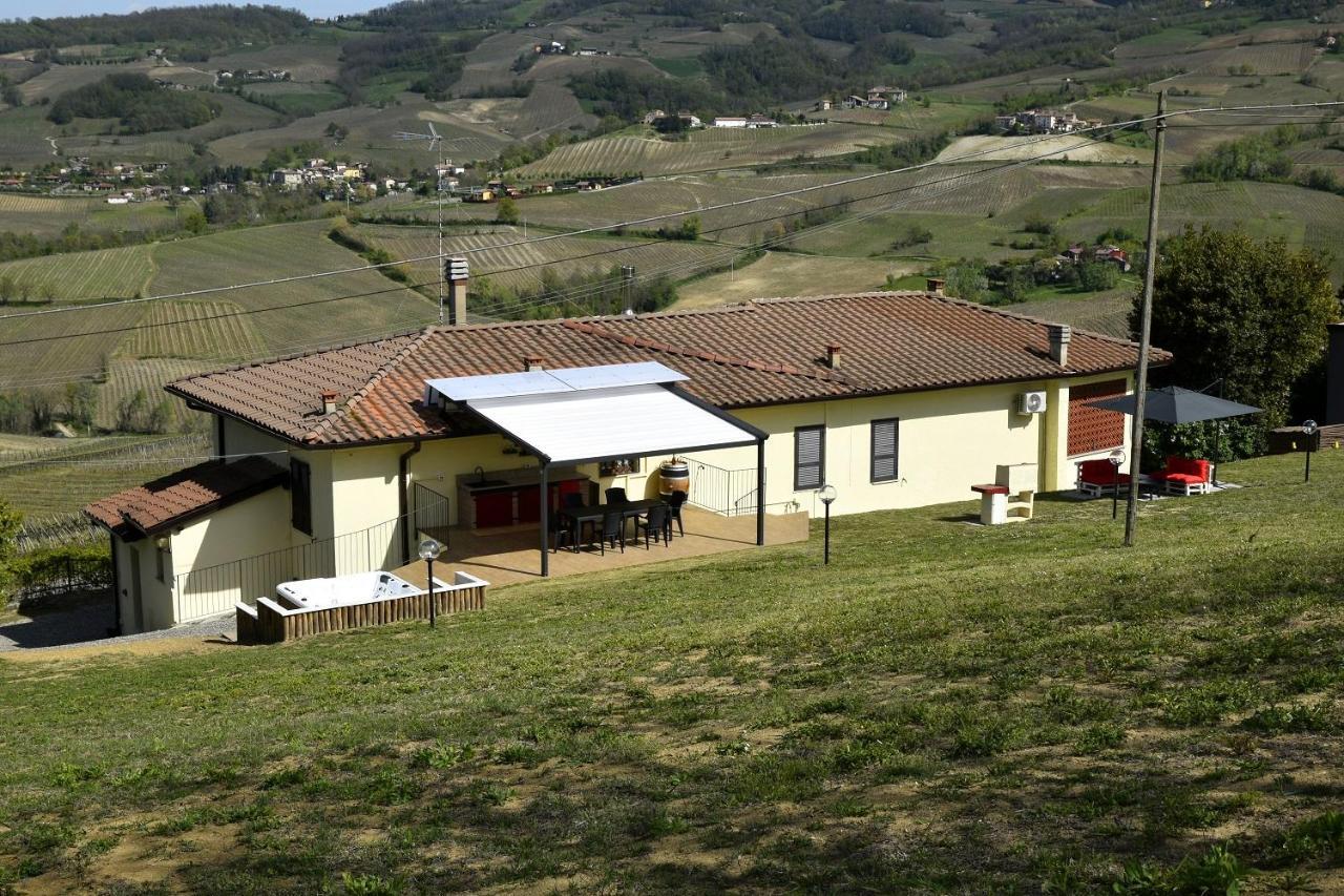 Casavacanzedezza Montecalvo Versiggia Exterior photo